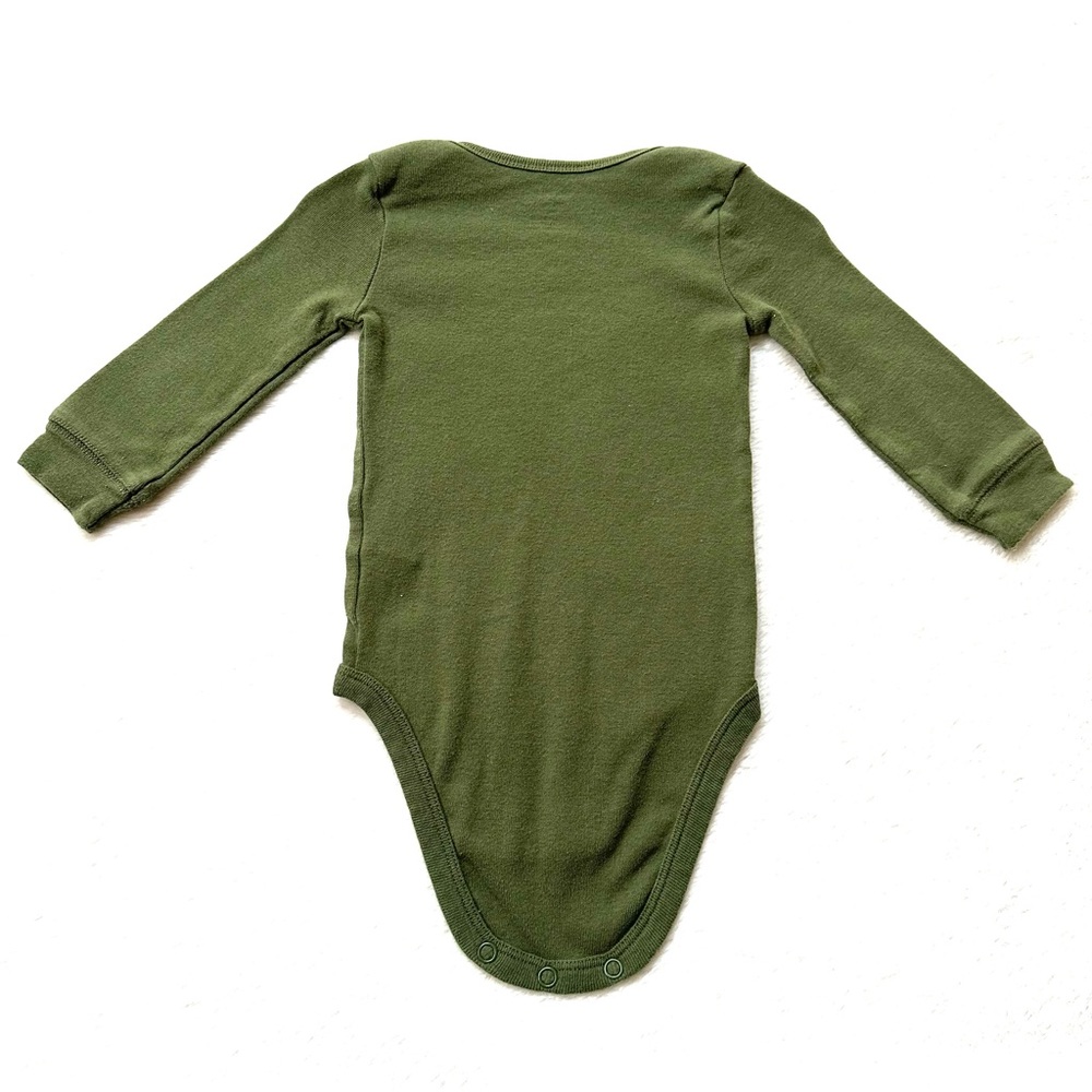🌼 5 for $25 Carter’s Cotton Olive Green Long Sleeve Baby Onesie 9 Months - Picture 2 of 6